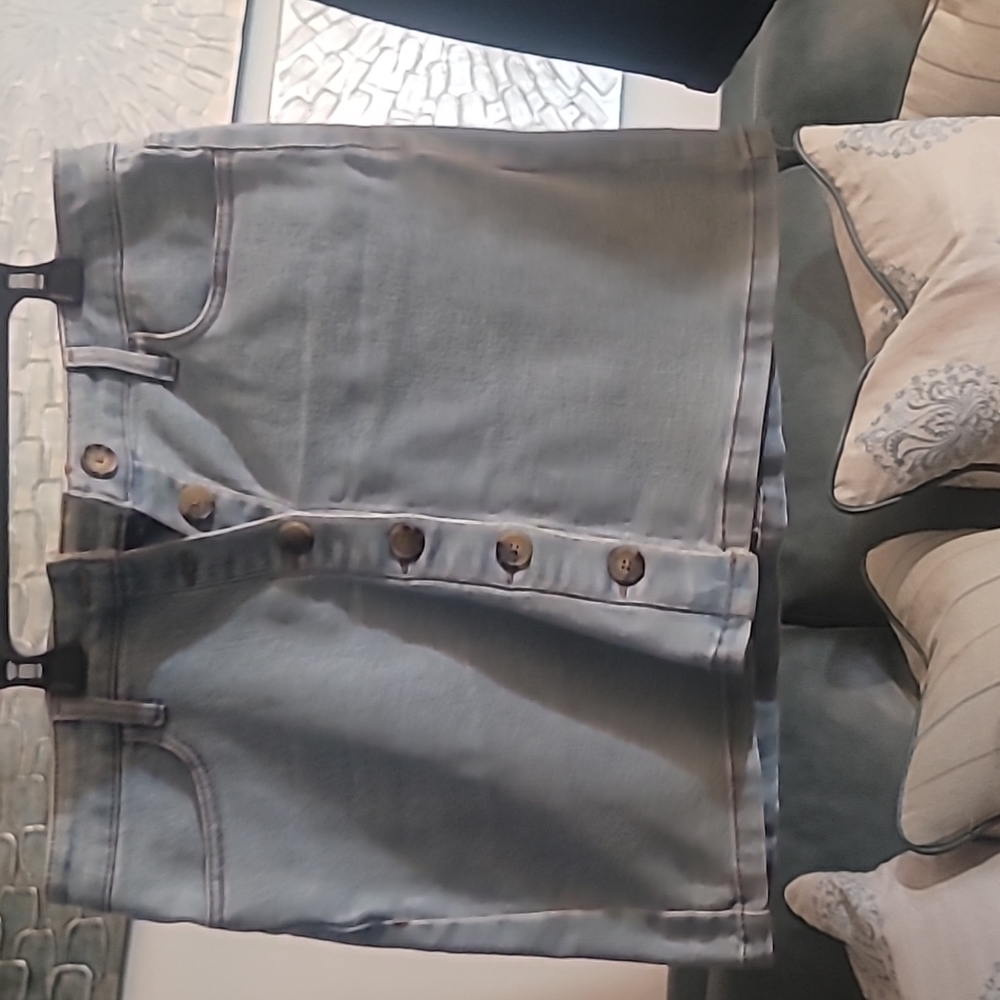 Stone washed denim mini